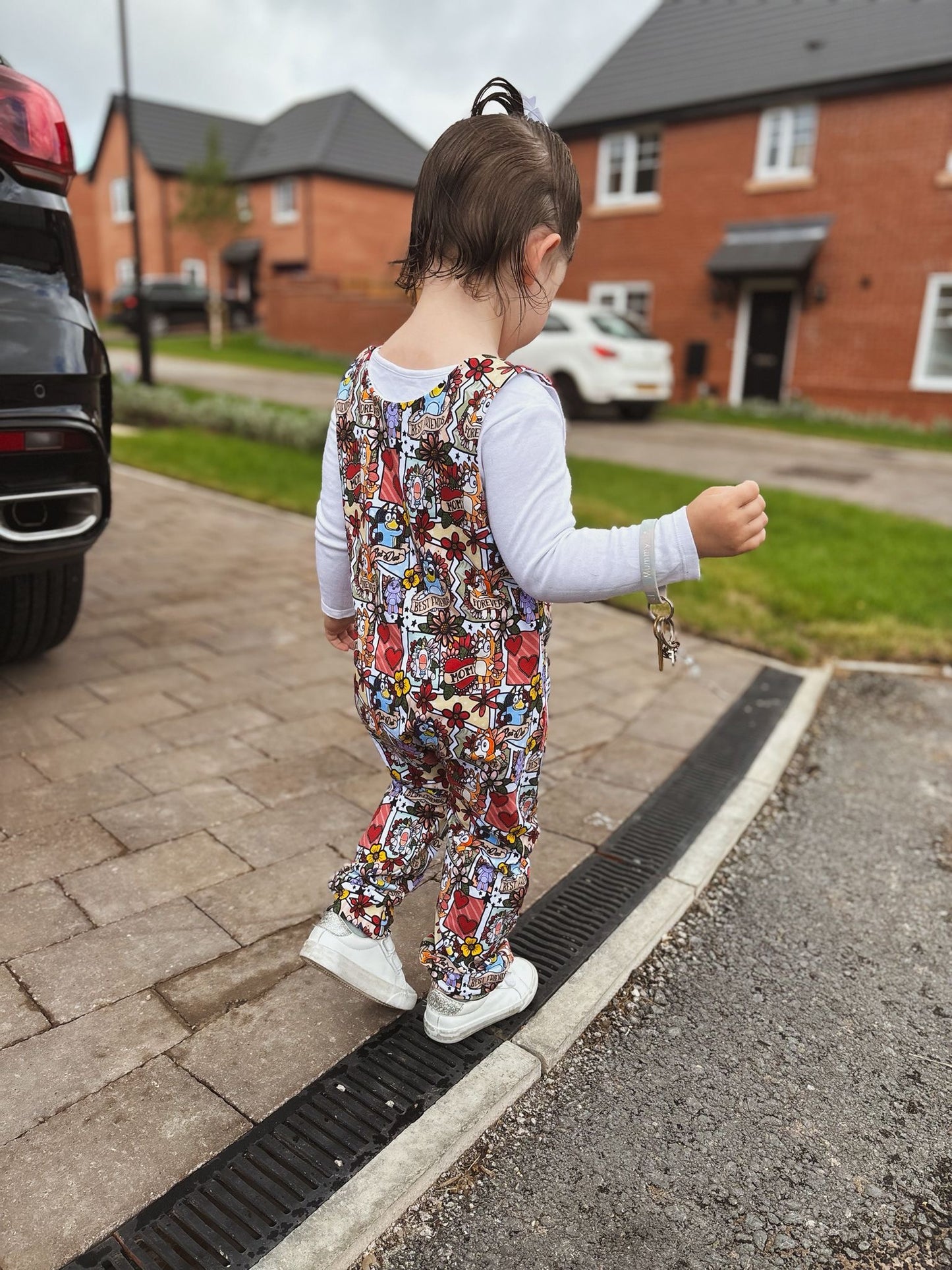 DUNGAREES
