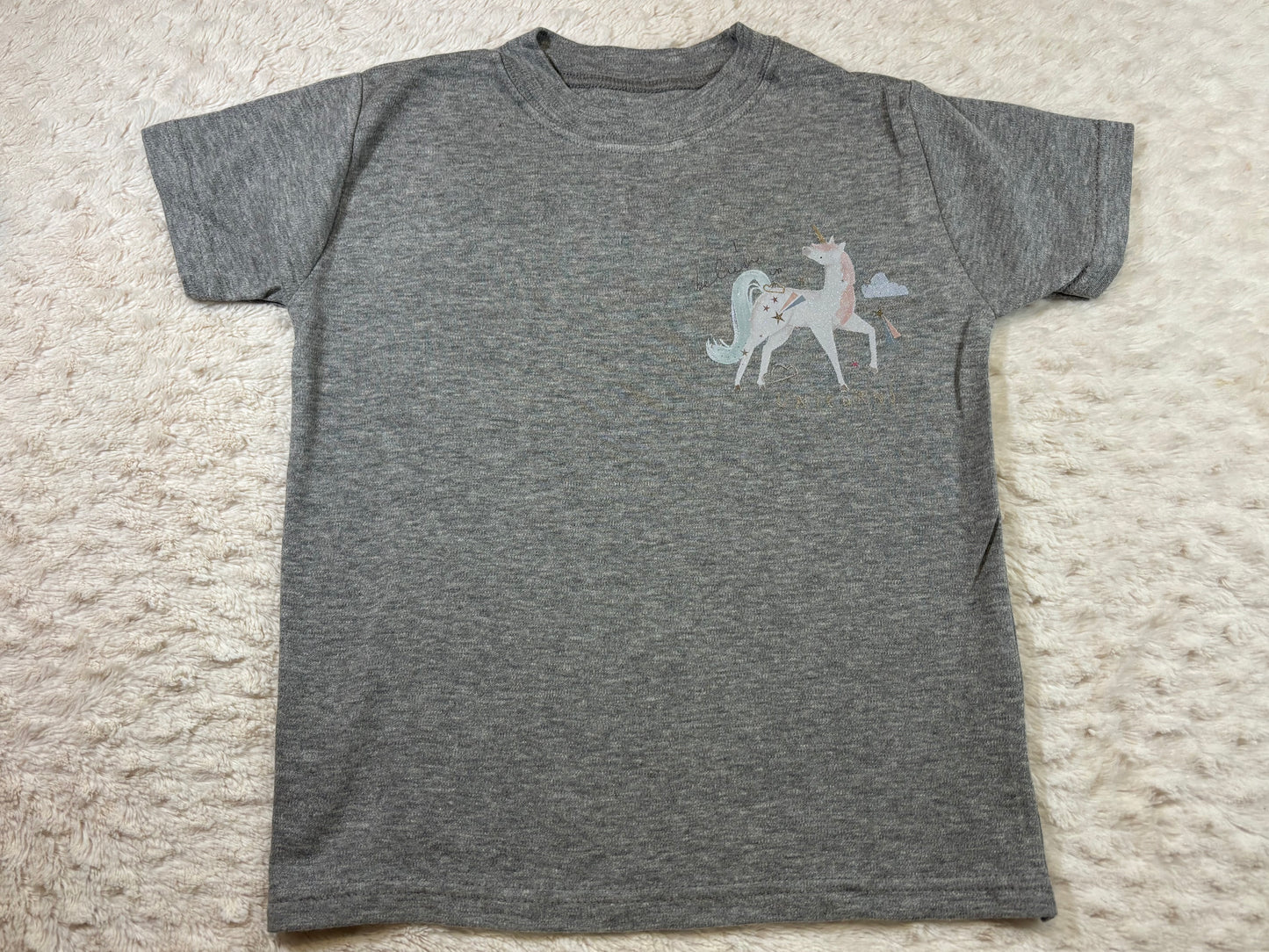 3-4y DTF t-shirts grey 'i believe in unicorns'